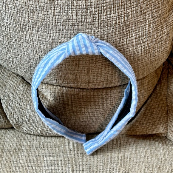Seersucker Knot Top Headband - Picture 3 of 5